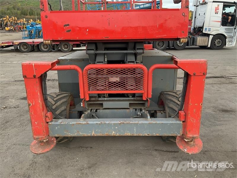 SkyJack SJ6832 RT Scissor lifts