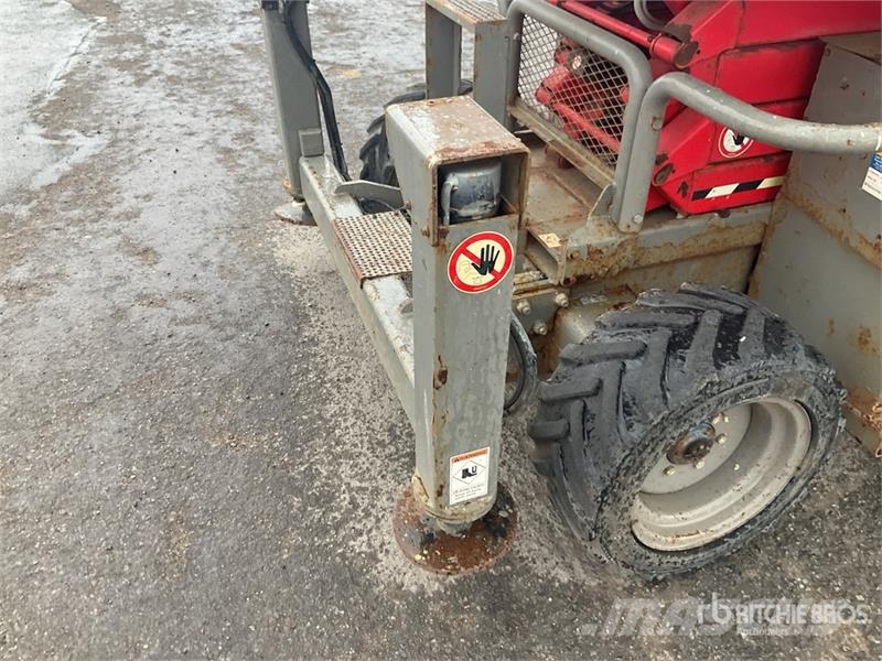 SkyJack SJ6832RT Diesel Scissor Lift (Inoperable) Schaarhoogwerkers