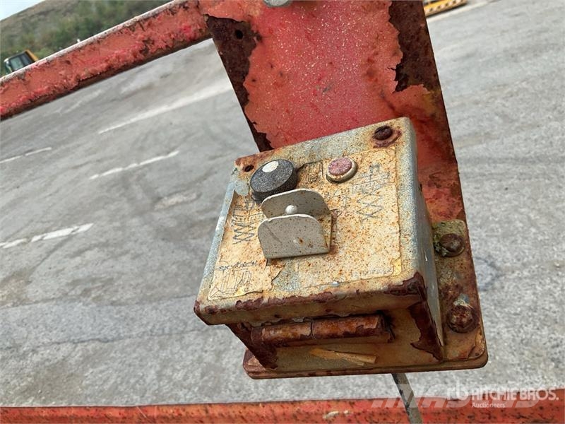 SkyJack SJ6832RT Diesel Scissor Lift (Inoperable) Schaarhoogwerkers