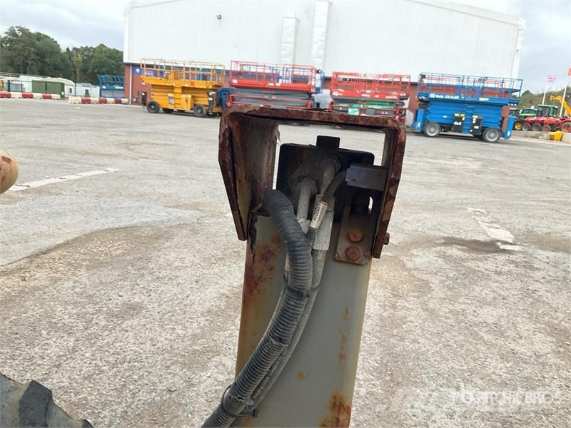 SkyJack SJ6832RT Diesel Scissor Lift (Inoperable) Schaarhoogwerkers