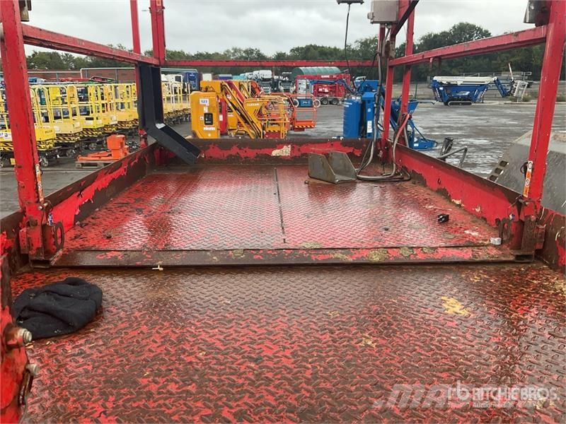 SkyJack SJ6832RT Diesel Scissor Lift (Inoperable) Schaarhoogwerkers