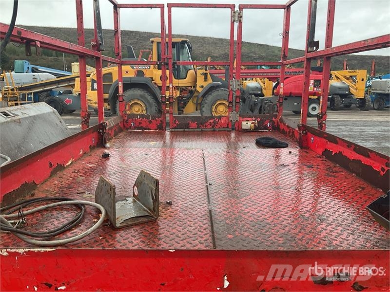 SkyJack SJ6832RT Diesel Scissor Lift (Inoperable) Schaarhoogwerkers