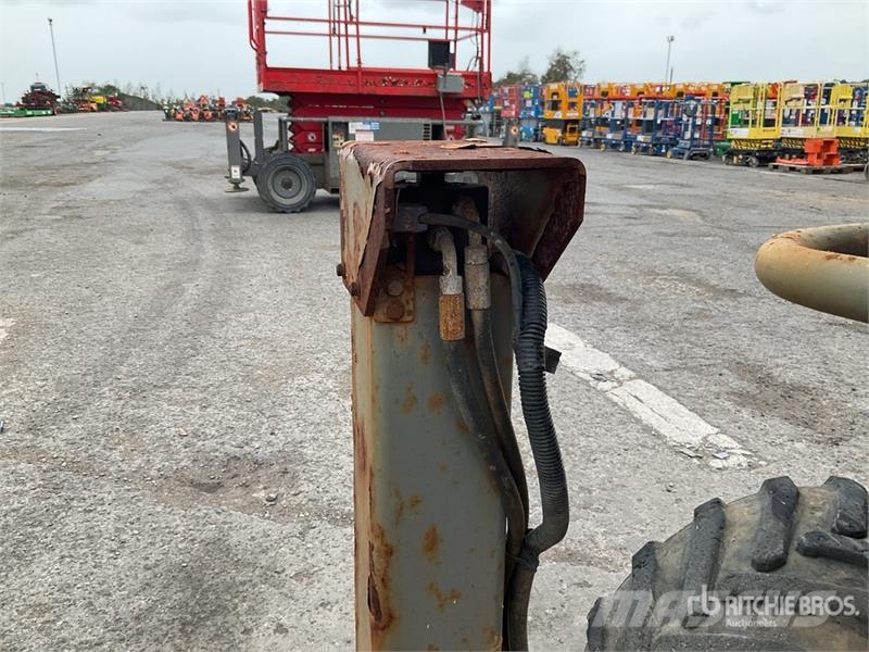 SkyJack SJ6832RT Diesel Scissor Lift (Inoperable) Schaarhoogwerkers