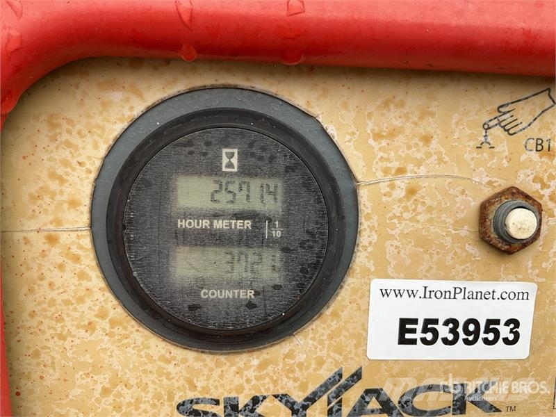 SkyJack SJ86T 4WD Diesel Telescopic Boom Lift Teleskopiskie pacēlāji