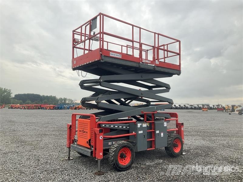 SkyJack SJ8841 4x4 Diesel Scissor Lift Scheren-Arbeitsbühnen