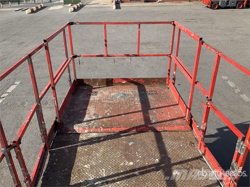 SkyJack SJ8841 4x4 Diesel Scissor Lift Scheren-Arbeitsbühnen