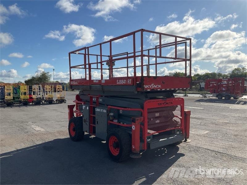 SkyJack SJ8841 4x4 Diesel Scissor Lift Scheren-Arbeitsbühnen