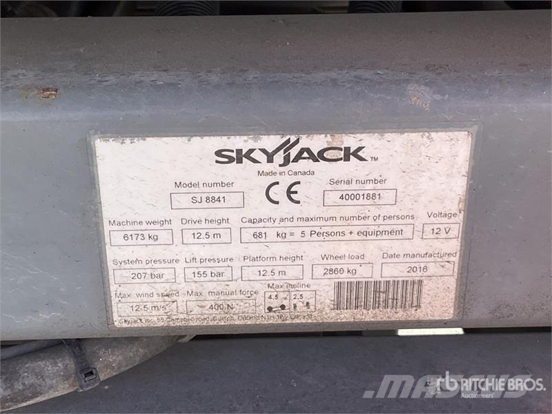 SkyJack SJ8841 4x4 Diesel Scissor Lift Scheren-Arbeitsbühnen