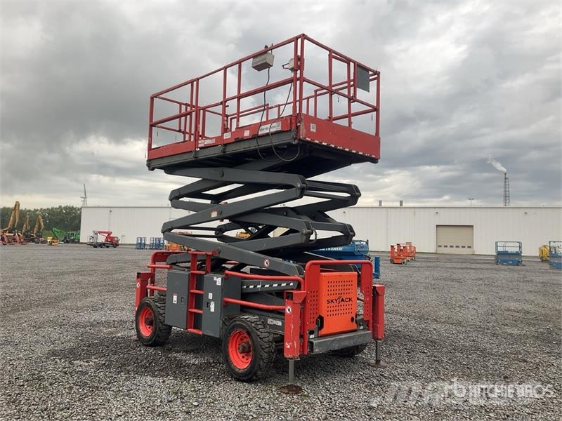 SkyJack SJ8841 4x4 Diesel Scissor Lift Scheren-Arbeitsbühnen