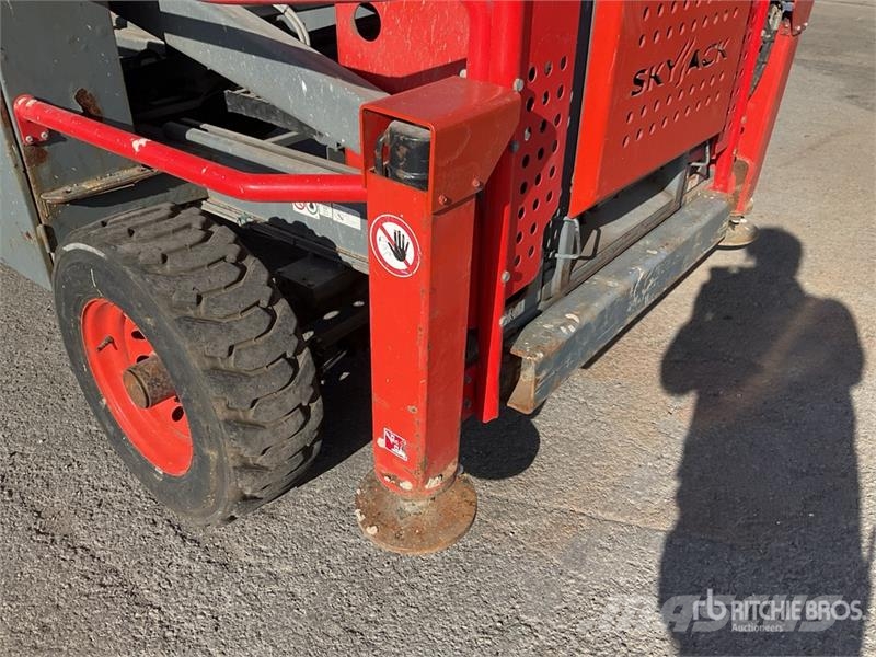 SkyJack SJ8841 4x4 Diesel Scissor Lift Scheren-Arbeitsbühnen