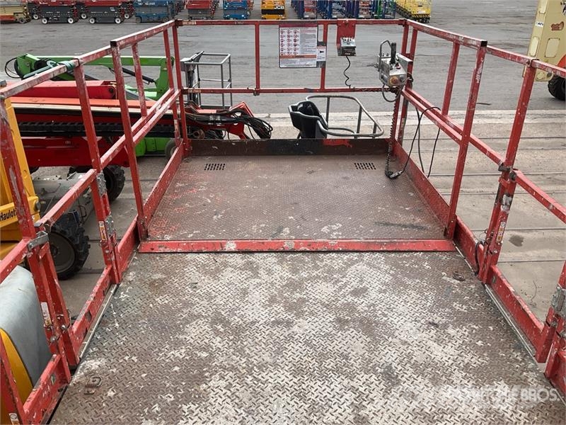 SkyJack SJ9250 4x4 Diesel Scissor Lift رافعات مقصية الشكل
