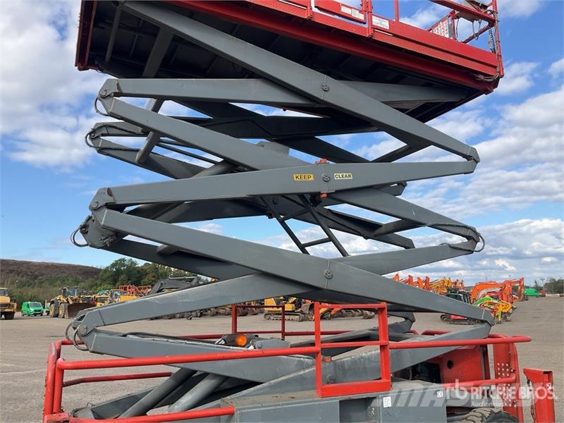 SkyJack SJ9250 4x4 Diesel Scissor Lift رافعات مقصية الشكل