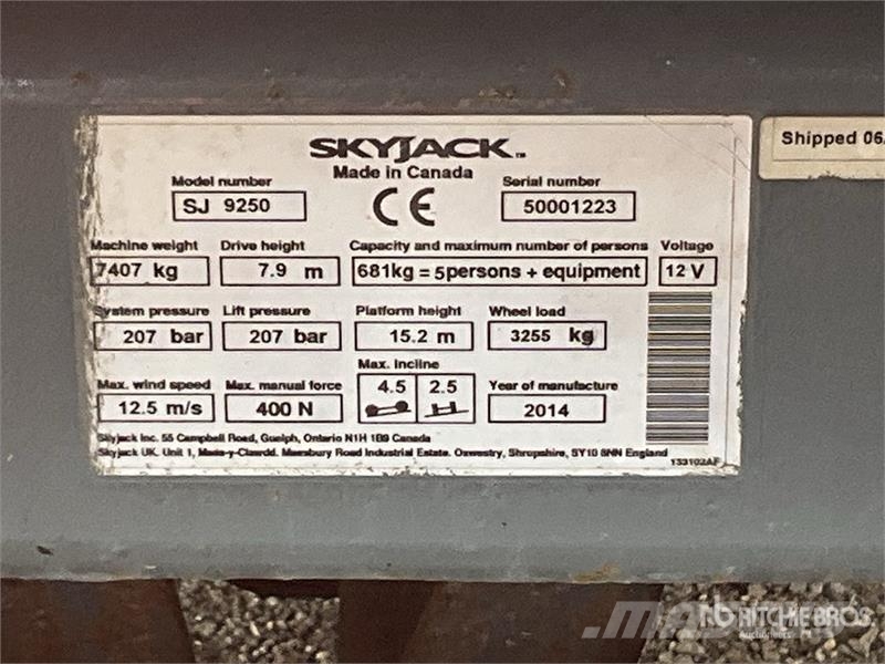 SkyJack SJ9250 4x4 Diesel Scissor Lift Ollós emelők