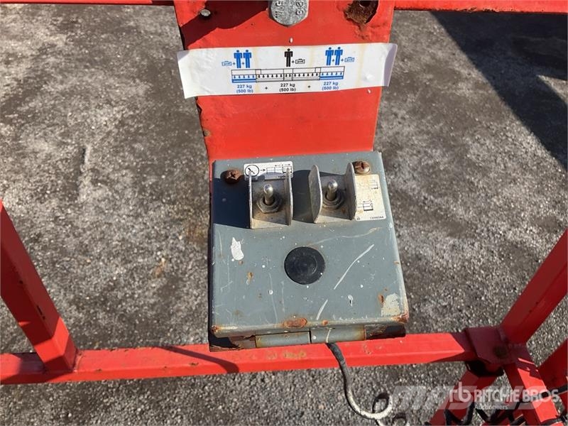 SkyJack SJ9250 4x4 Diesel Scissor Lift Ollós emelők