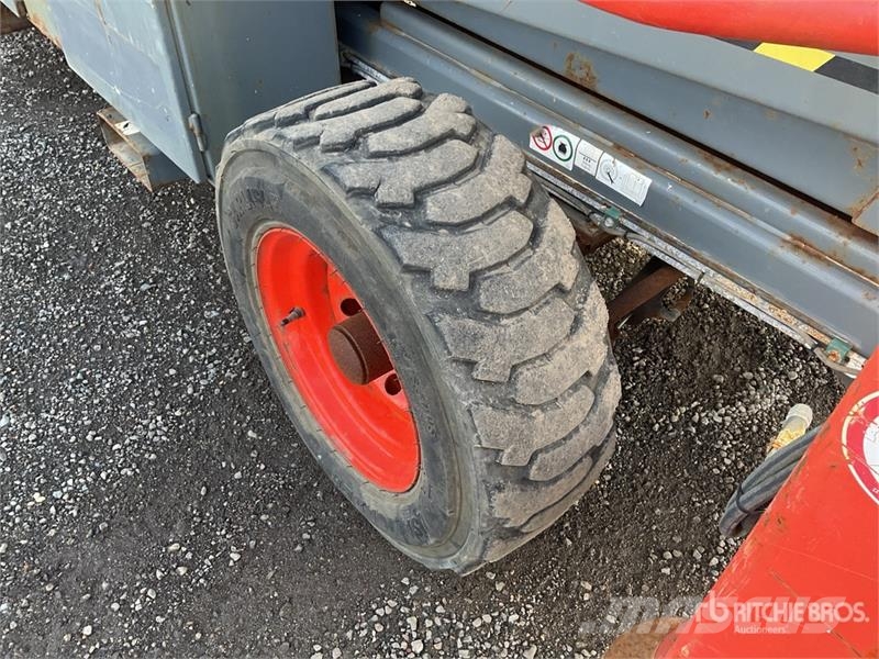 SkyJack SJ9250 4x4 Diesel Scissor Lift Ollós emelők