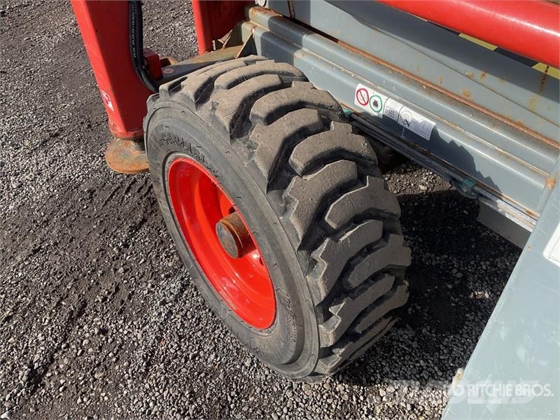 SkyJack SJ9250 4x4 Diesel Scissor Lift Ollós emelők