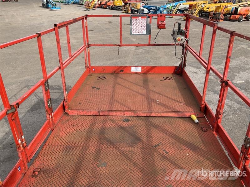 SkyJack SJ9250 4x4 Diesel Scissor Lift رافعات مقصية الشكل