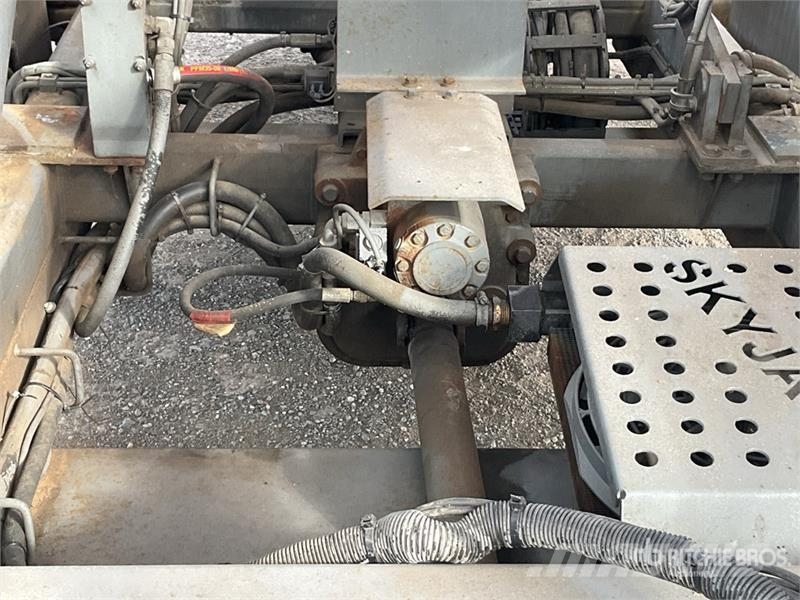 SkyJack SJ9250 4x4 Diesel Scissor Lift رافعات مقصية الشكل