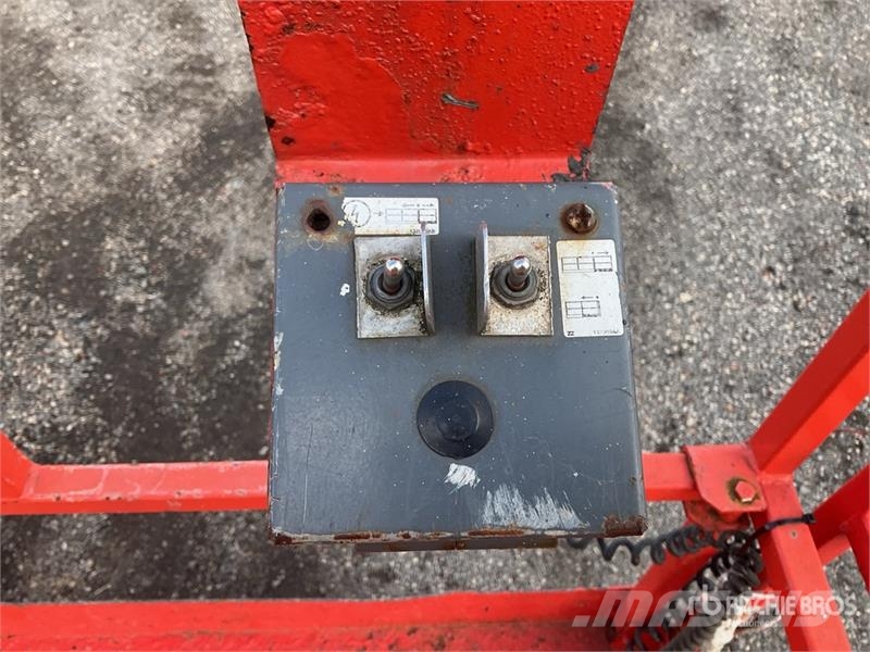 SkyJack SJ9250 4x4 Diesel Scissor Lift Ollós emelők