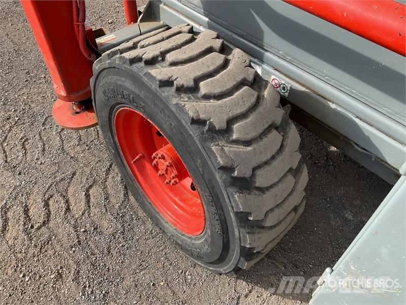 SkyJack SJ9250 4x4 Diesel Scissor Lift رافعات مقصية الشكل