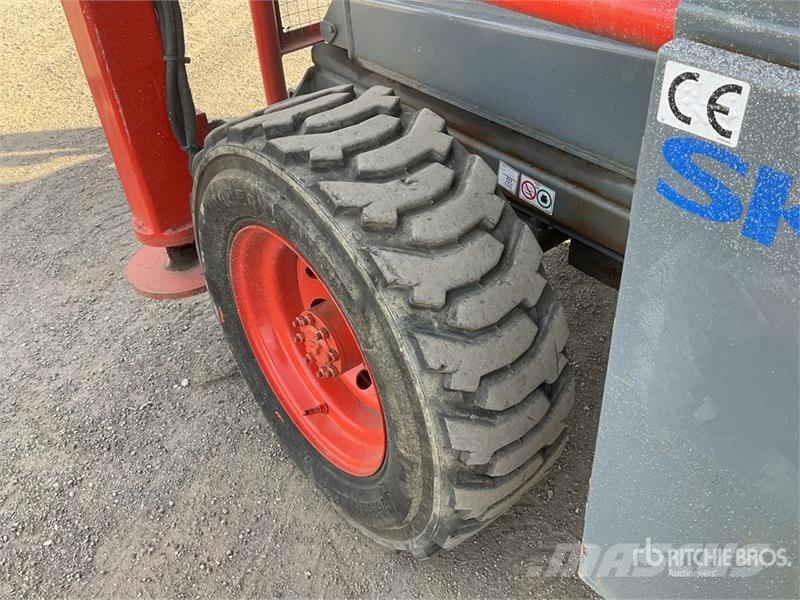 SkyJack SJ9250RT 4x4 Diesel Scissor Lift Škaraste platforme