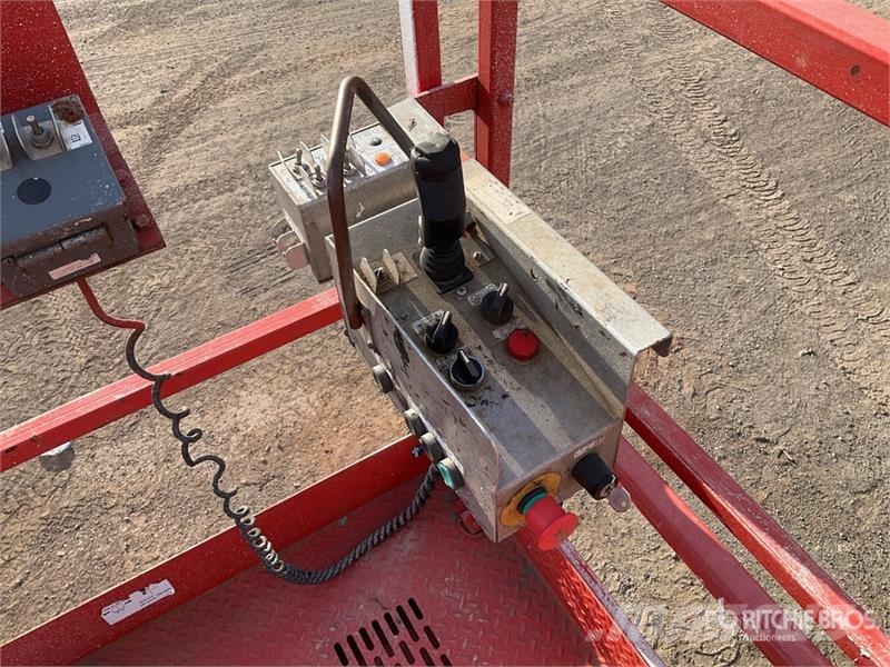 SkyJack SJ9250RT 4x4 Diesel Scissor Lift Škaraste platforme