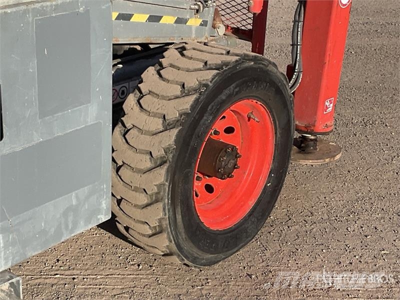 SkyJack SJ9250RT 4x4 Diesel Scissor Lift Škaraste platforme