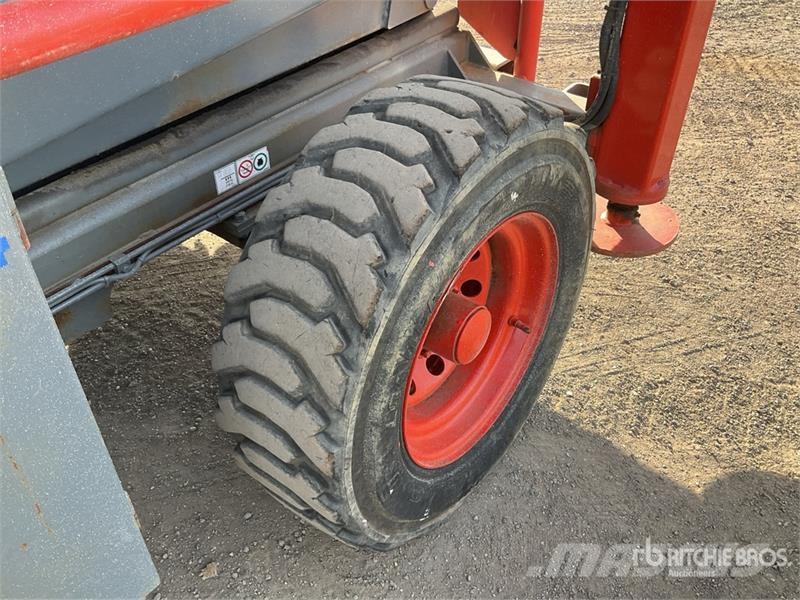 SkyJack SJ9250RT 4x4 Diesel Scissor Lift Škaraste platforme