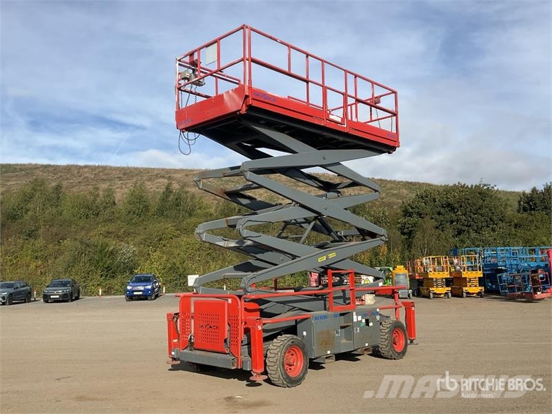 SkyJack SJ9250RT 4x4 Diesel Scissor Lift Škaraste platforme
