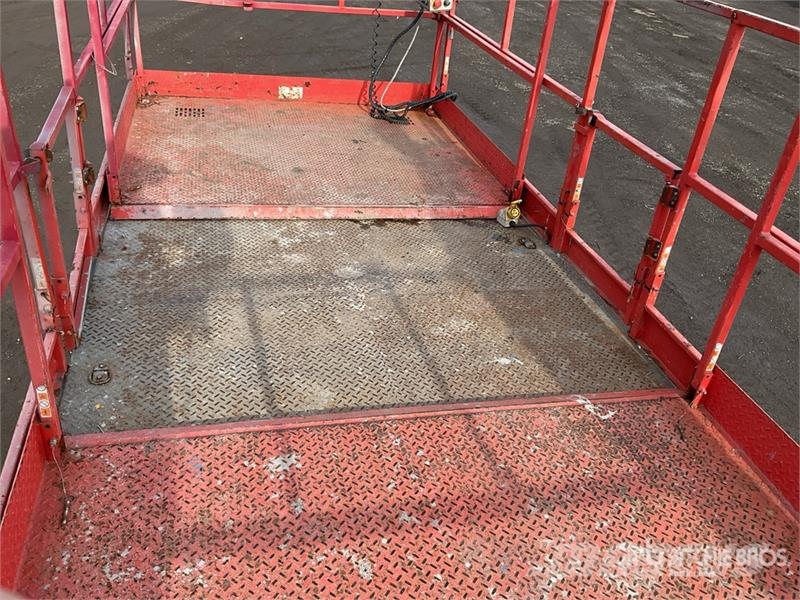 SkyJack SJ9250RT 4x4 Diesel Scissor Lift Scheren-Arbeitsbühnen