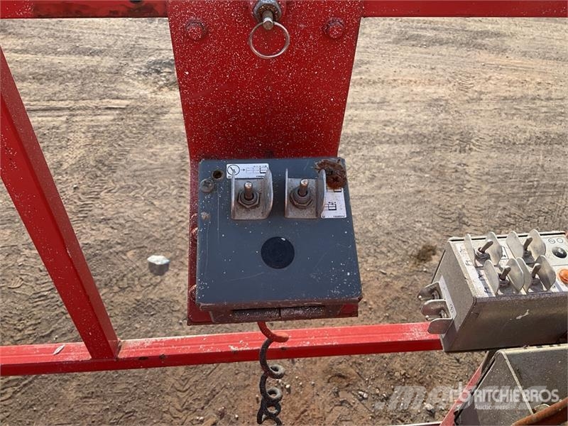 SkyJack SJ9250RT 4x4 Diesel Scissor Lift Škaraste platforme