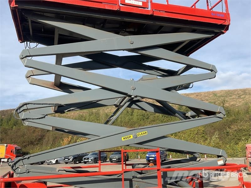 SkyJack SJ9250RT 4x4 Diesel Scissor Lift Škaraste platforme
