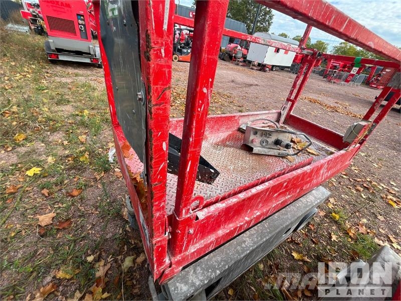 SkyJack SJIII-3215 Electric Scissor Lift (Inoperable) Šķerveida pacēlāji
