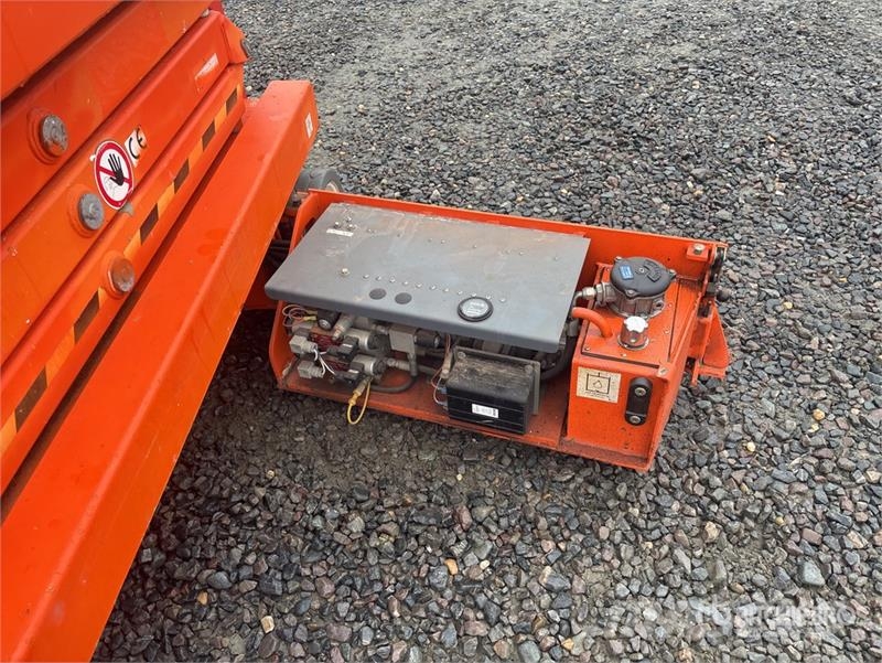 SkyJack SJIII-3219 Electric Scissor Lift Škarjaste dvižne ploščadi
