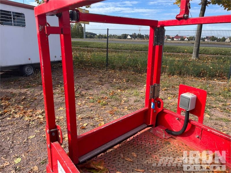 SkyJack SJIII-3219 Electric Scissor Lift Šķerveida pacēlāji