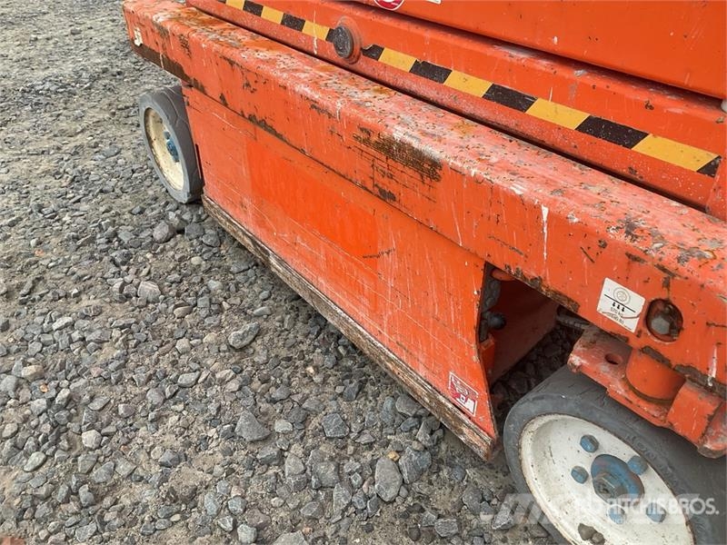 SkyJack SJIII-3219 Electric Scissor Lift (Inoperable) Scheren-Arbeitsbühnen