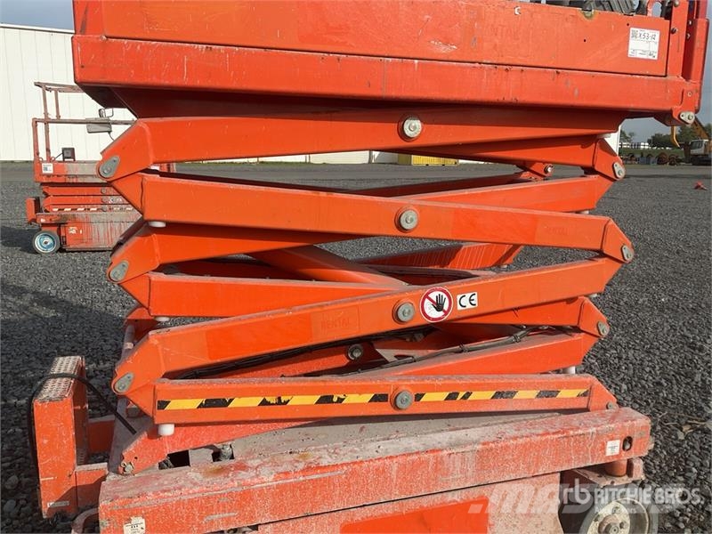 SkyJack SJIII-3219 Electric Scissor Lift Schaarhoogwerkers