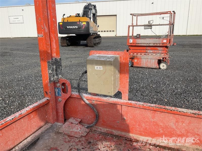 SkyJack SJIII-3219 Electric Scissor Lift Schaarhoogwerkers