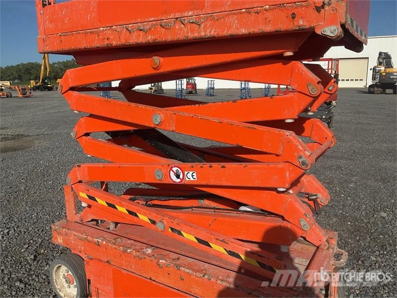 SkyJack SJIII-3219 Electric Scissor Lift Schaarhoogwerkers