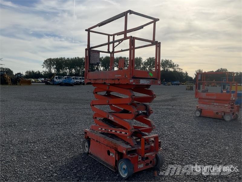 SkyJack SJIII-3219 Electric Scissor Lift Schaarhoogwerkers