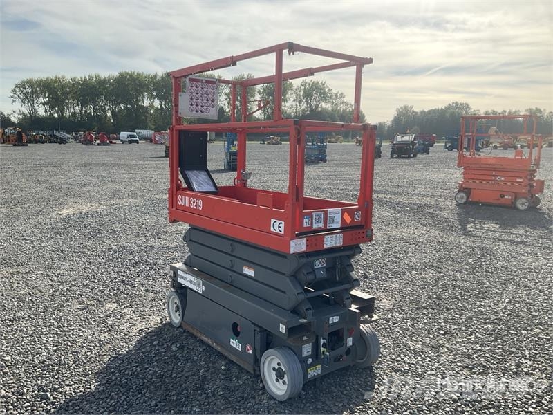 SkyJack SJIII-3219 Electric Scissor Lift (Inoperable) Ножничные подъемники