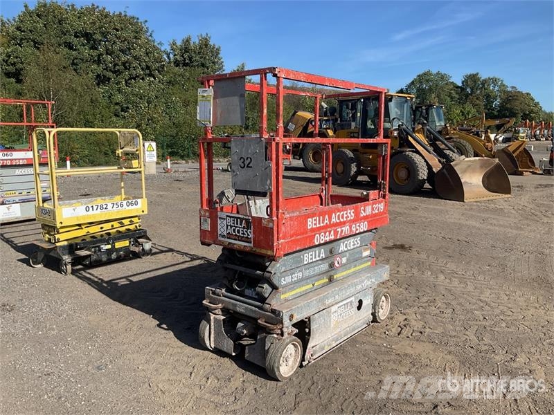 SkyJack SJIII-3219 Electric Scissor Lift Šķerveida pacēlāji