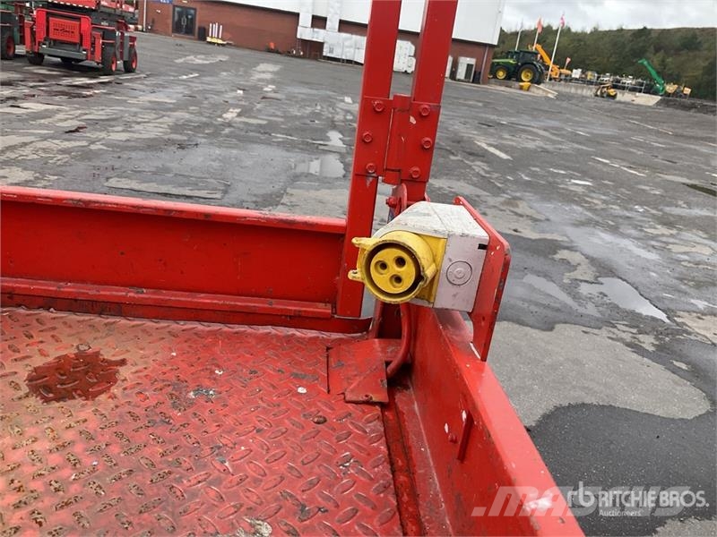 SkyJack SJIII-3219 Electric Scissor Lift Nacelle ciseaux