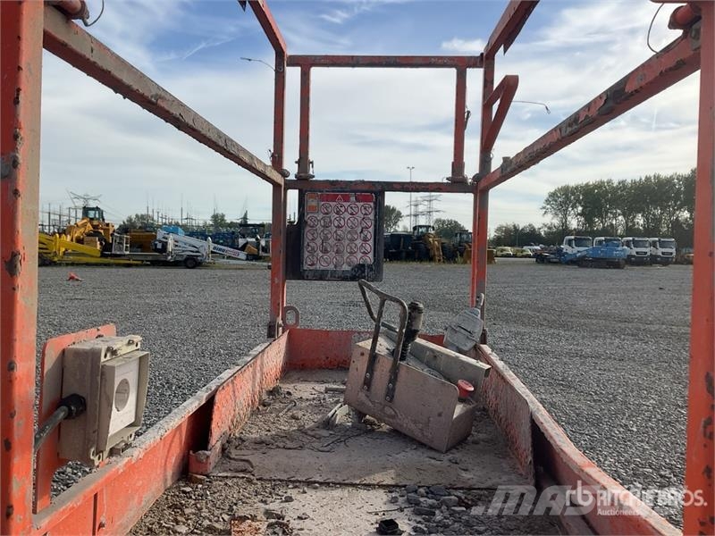 SkyJack SJIII-3219 Electric Scissor Lift Schaarhoogwerkers