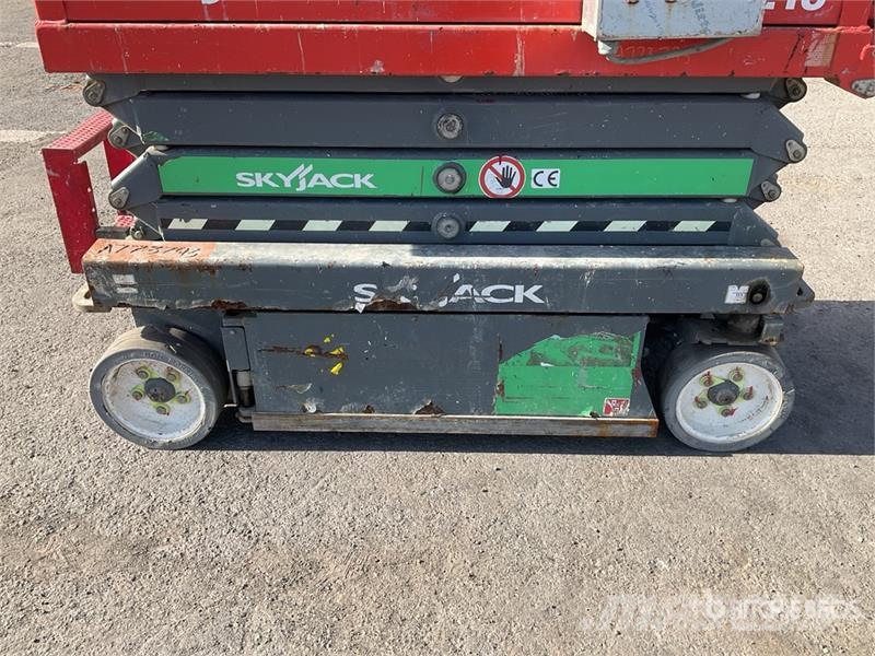SkyJack SJIII-3219 Electric Scissor Lift (Inoperable) Schaarhoogwerkers