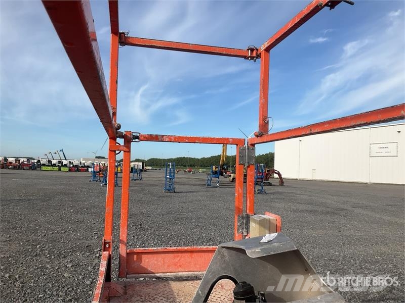 SkyJack SJIII-3219 Electric Scissor Lift Schaarhoogwerkers