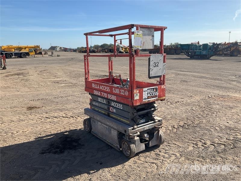SkyJack SJIII-3219 Electric Scissor Lift Šķerveida pacēlāji