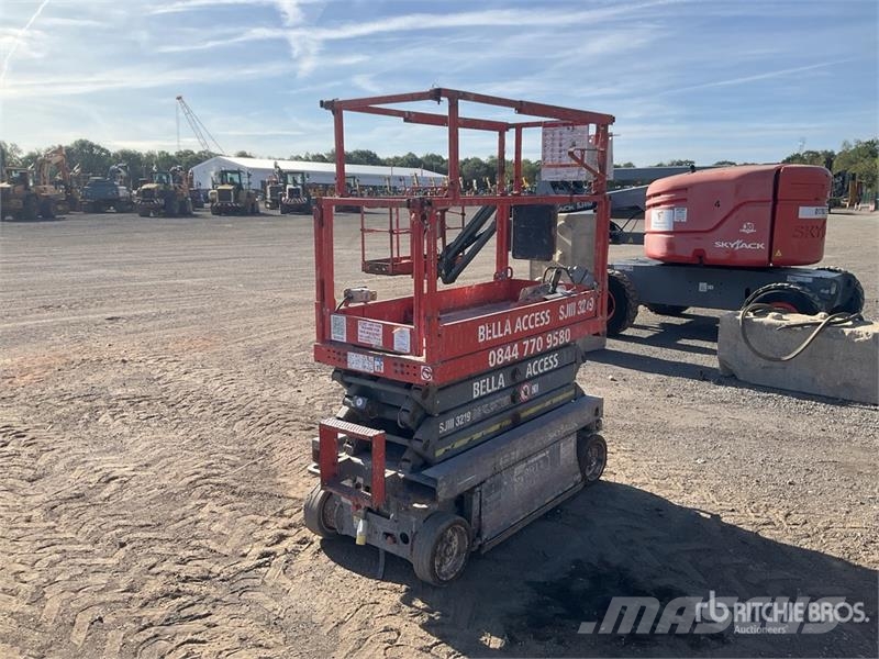 SkyJack SJIII-3219 Electric Scissor Lift Šķerveida pacēlāji