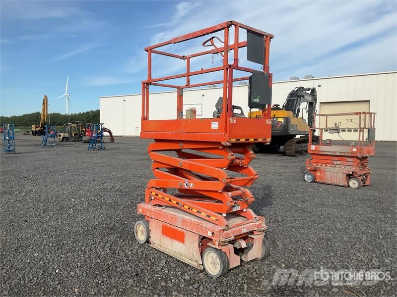 SkyJack SJIII-3219 Electric Scissor Lift Schaarhoogwerkers