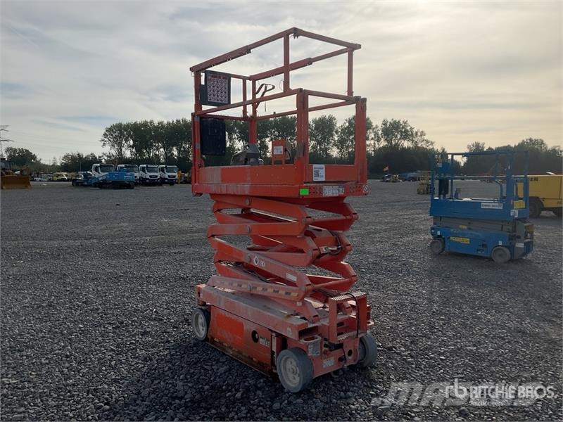 SkyJack SJIII-3219 Electric Scissor Lift Schaarhoogwerkers